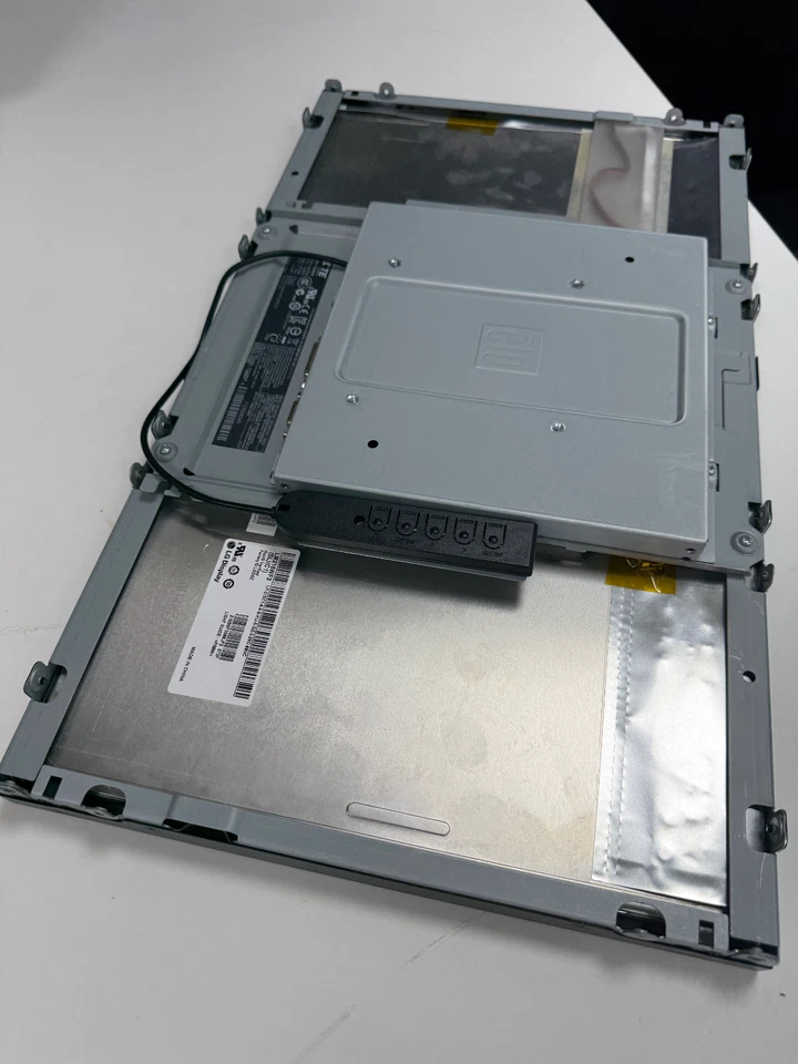 ELO 21.5" Touchscreen Monitor 1920 x 1080 - Image 2 of 4