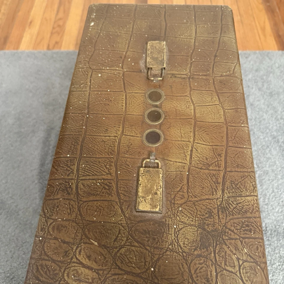 Antique Sears Roebuck Leatherette Silver tone portable TV PARTS/REPAIR - Image 4 of 4