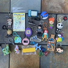 Vintage Modern Keychain Mixed Lot Bag Clips Tetris Pokemon Harry Potter Neopets