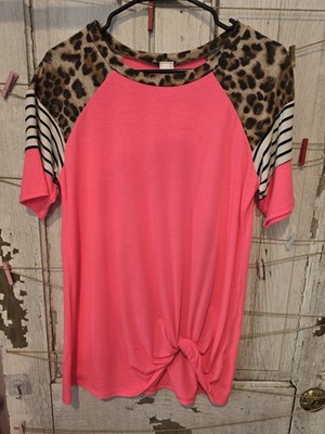 Twist Accent Hot Pink Cheetah Stripe Accent Boutique Tee Size Medium New