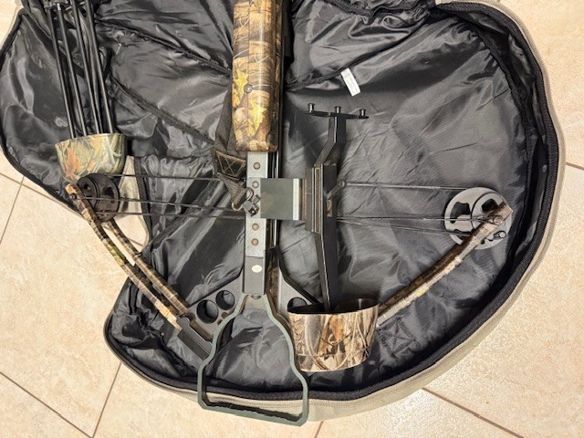 Jandao Barton Crossbow, Bag, and Bushnell Scope
