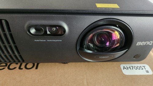 Benq AH700ST