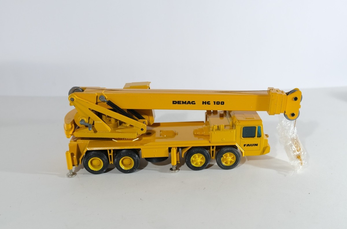 NZG 123 Demag Hydraulikkran HC 100 Construction Crane Toy