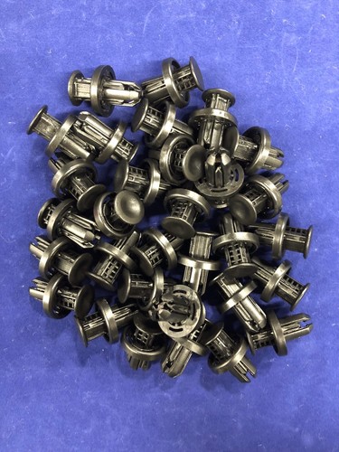 QTY: 25 New Push-Type Clips For Honda & Acura Part # 91505-TM8-003 USA Seller - 第 1/2 張圖片