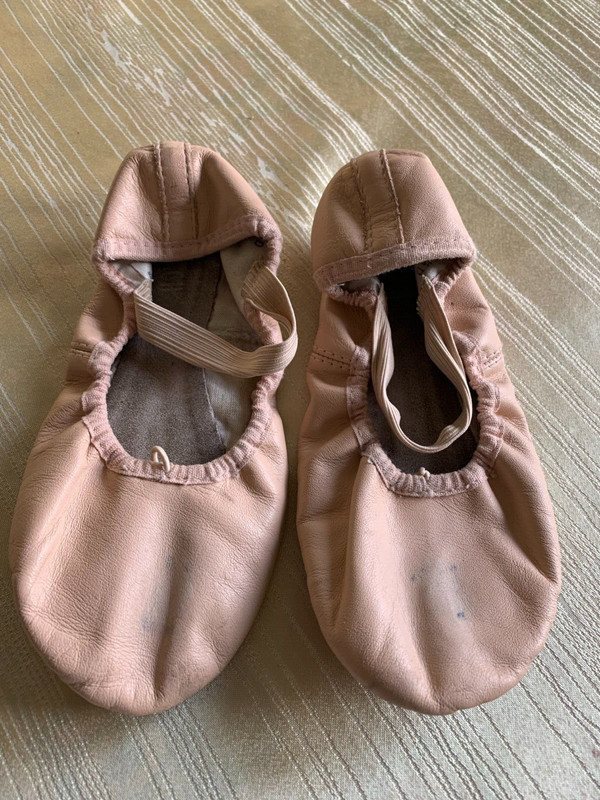 Girls Pink Leather Ballet Dance Shoes Bloch Size 2.5D