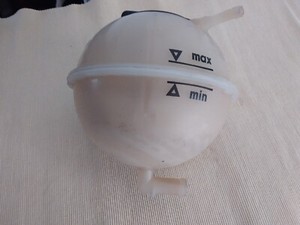 VW Golf 2.0 Ausgleichsbehälter Kühler 1 J Bj 2002 36559