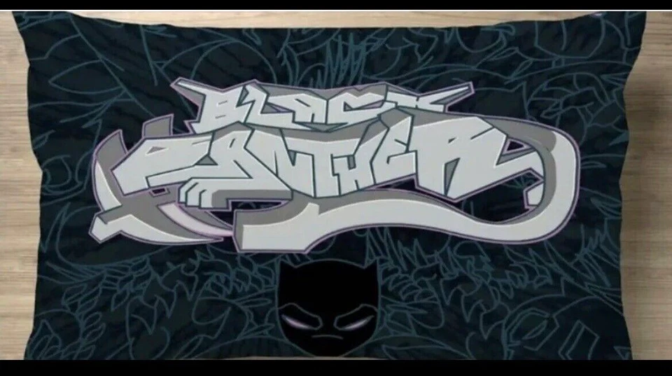 Marvel Black Panther 2 Piece Reversable Comforter Twin/ Full with Sham - Image 4 of 4