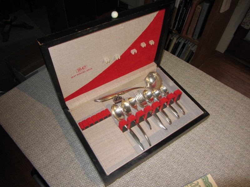 1847 Wm Rogers Cutlery With International Silver Co Chest