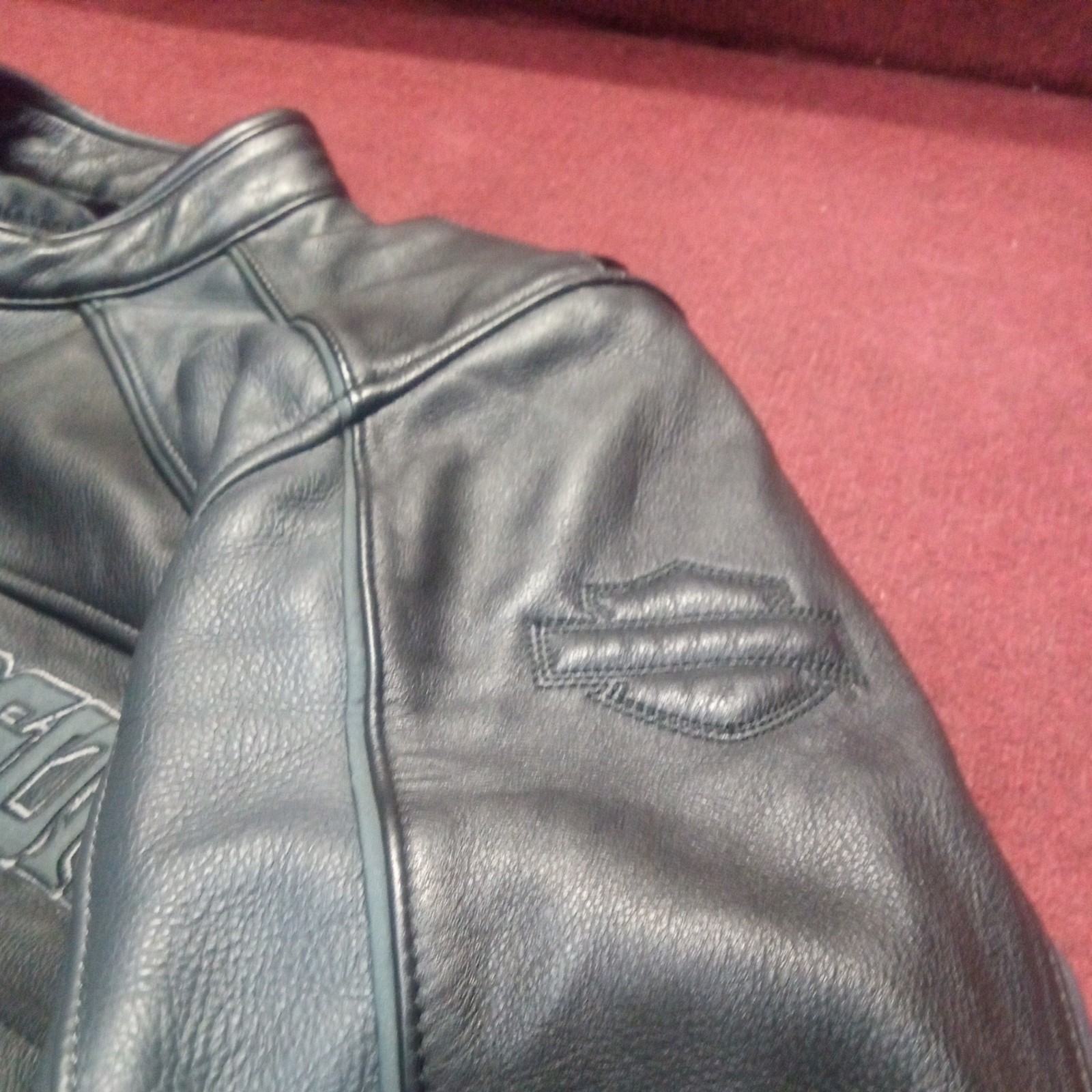 Harley Davidson Men's Black Size Medium Rival Winged Skull Leather Jacket image 5