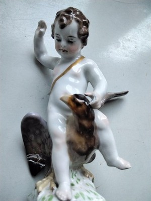 KPM Figur Junge auf Adler Porzellan