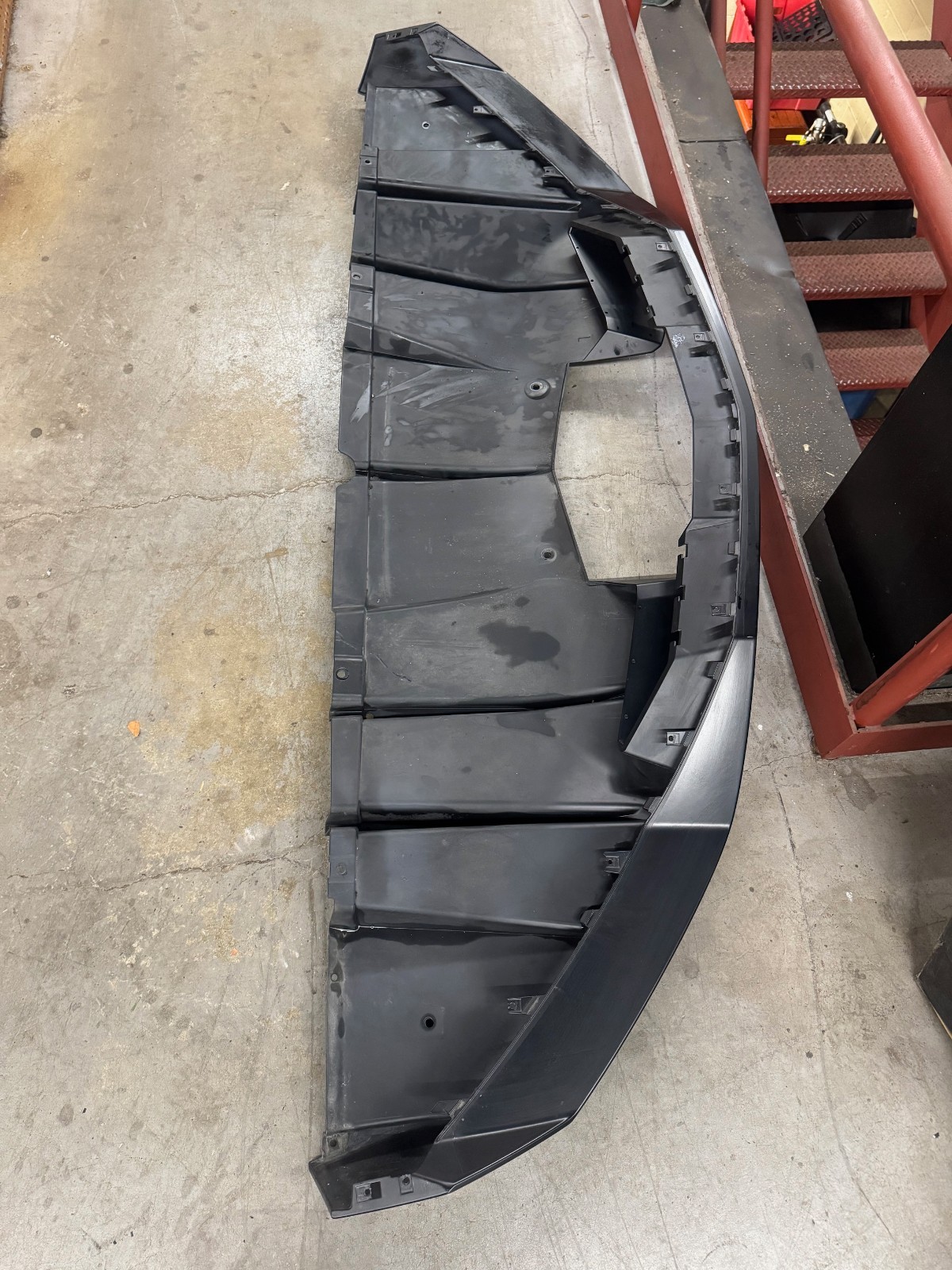 LAMBORGHINI AVENTADOR LP700 REAR BUMPER DIFFUSER SPOILER