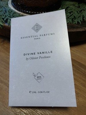 Divine Vanille Essential Parfums 2ml by Oliver Pescheux