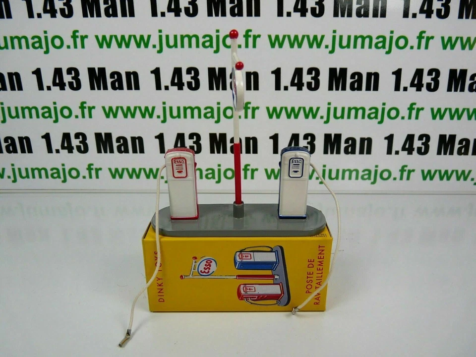 DT7 1/43 réédition DINKY TOYS atlas Poste de ravitaillement pompe ESSO 49D - Photo 2/2