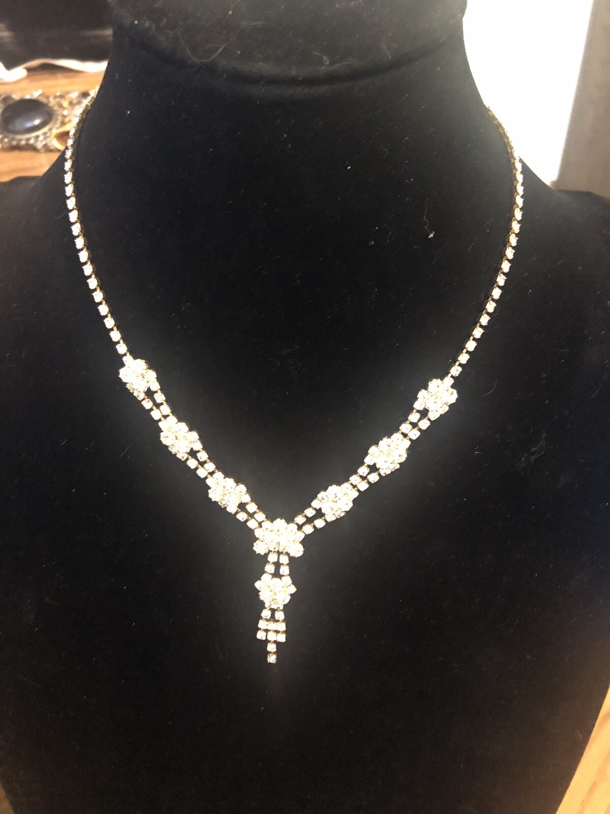 bling! elegant rhinestone drop necklace
