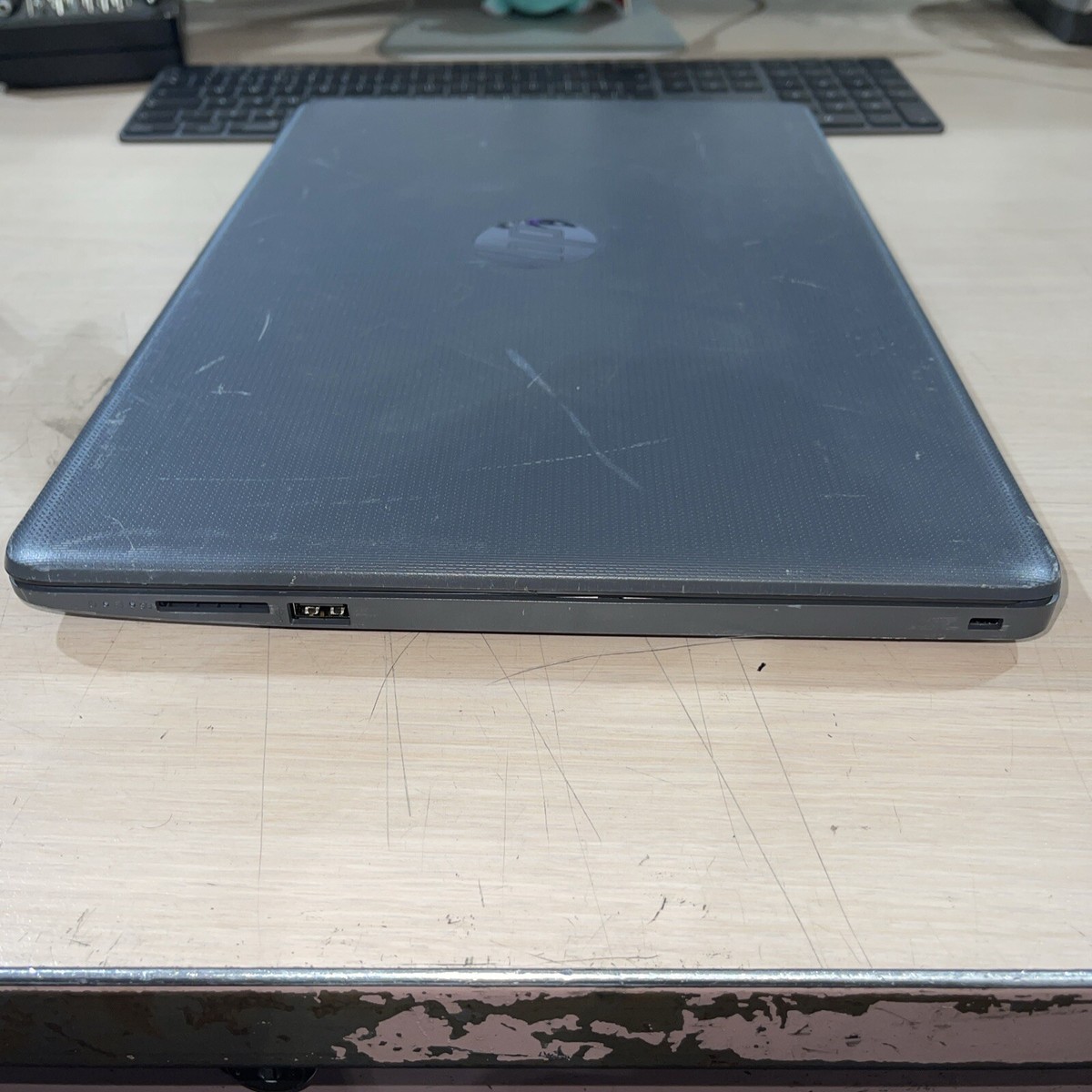 Hp 255 G7 Notebook Intel Core i5-8265U 1.60GHZ 8GB RAM NO HD