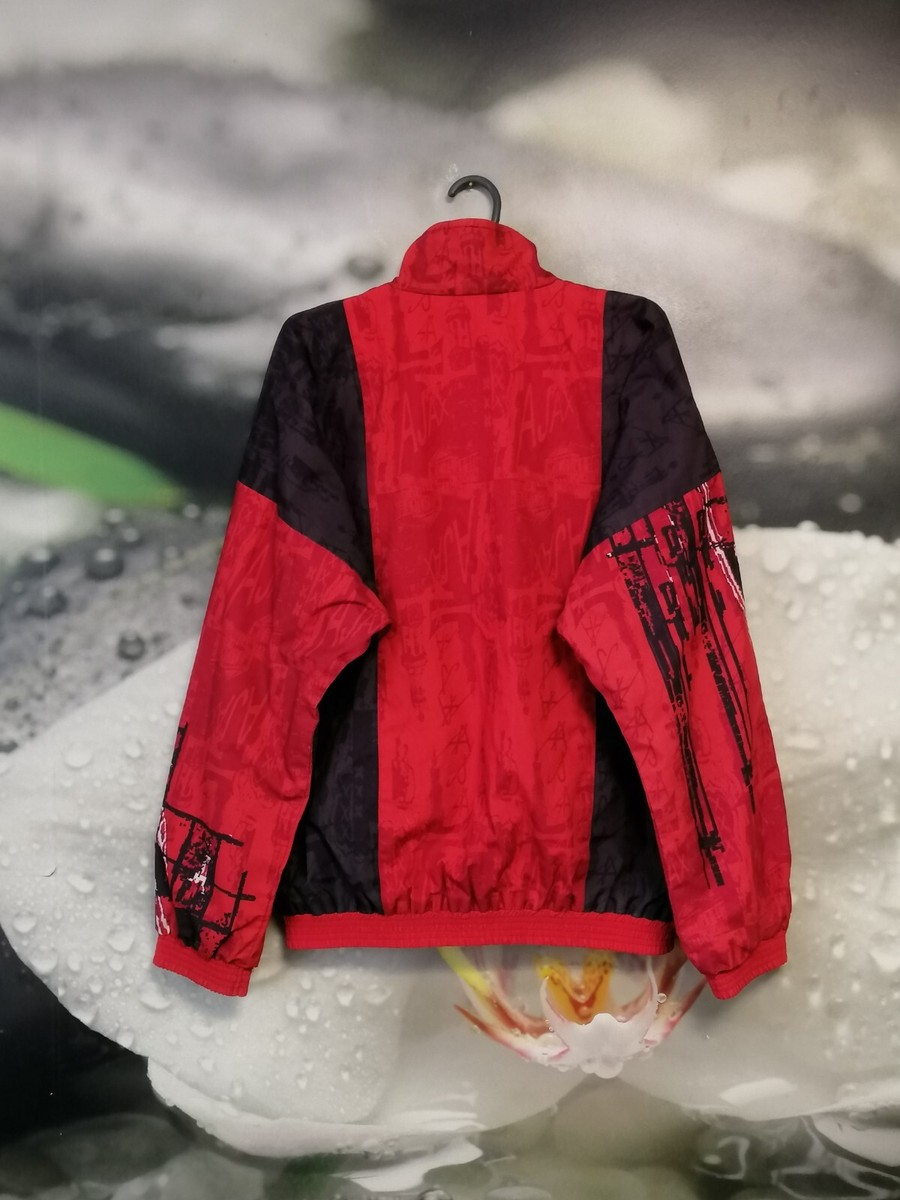 旧モデルUmbro AJAX ベンチコート 赤LPサイズ:3L　状態良し！ 93c4dfcc9ea0d009c7166ecc694416