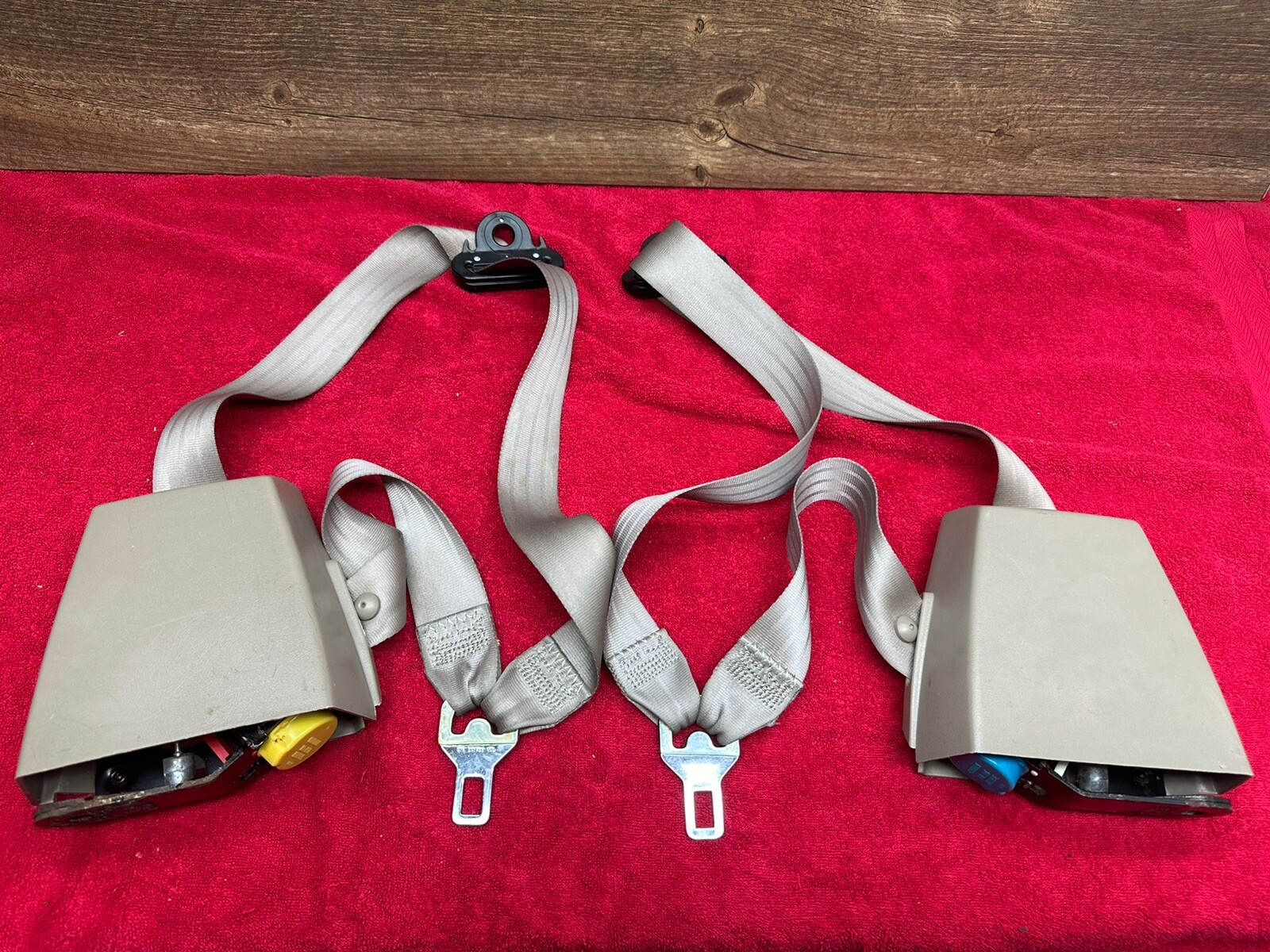 8898 CHEVY SILVERADO GMC OBS EXTENDED CAB SEAT BELTS TAN RETRACTORS