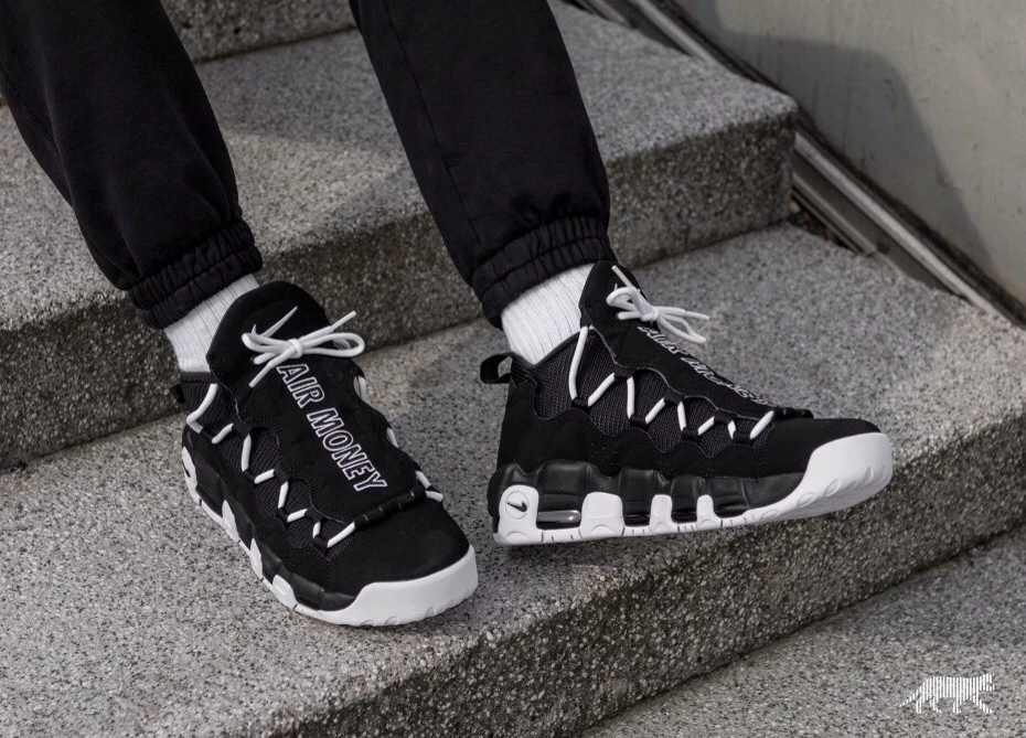 Nike Air More Money U.S Dollar Sign Black And White Size 8 AJ2998 001 Very Rare