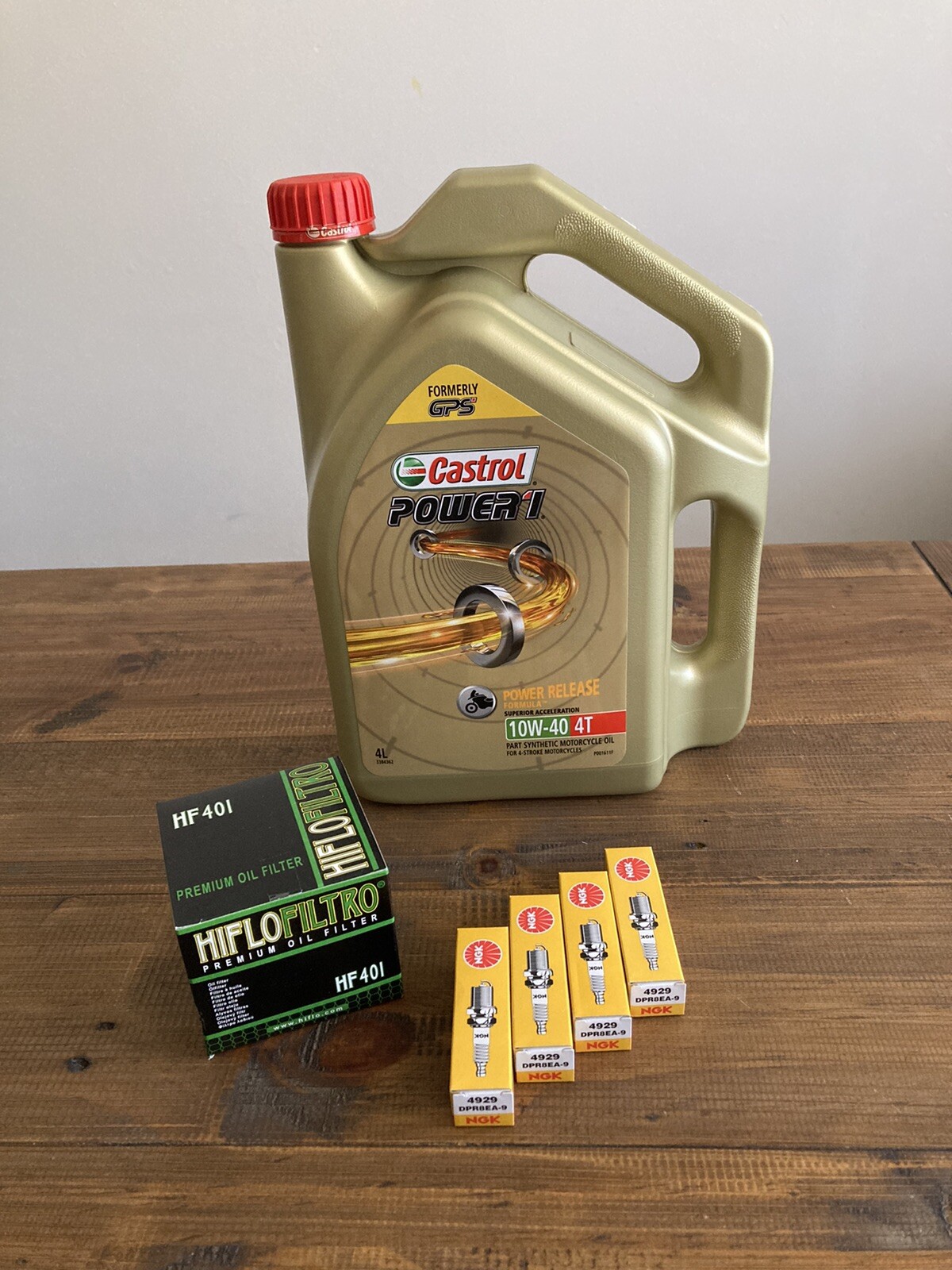 Yamaha XJR1300 1999 2015 Service Kit Castrol Oil Oil Filter NGK yamaha-xjr1300-1999-2015-service-kit-castrol-oil-oil-filter-ngk