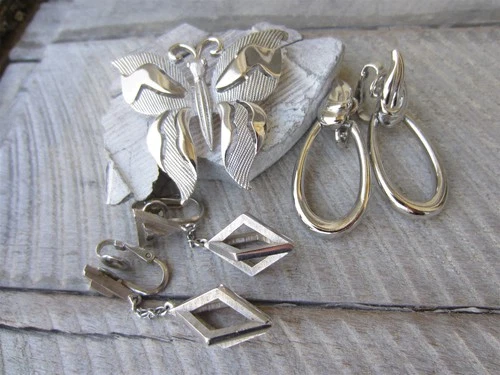 Vintage Silver Tone TRIFARI Butterfly Pin Brooch Drop & Doorknocker Earrings LOT
