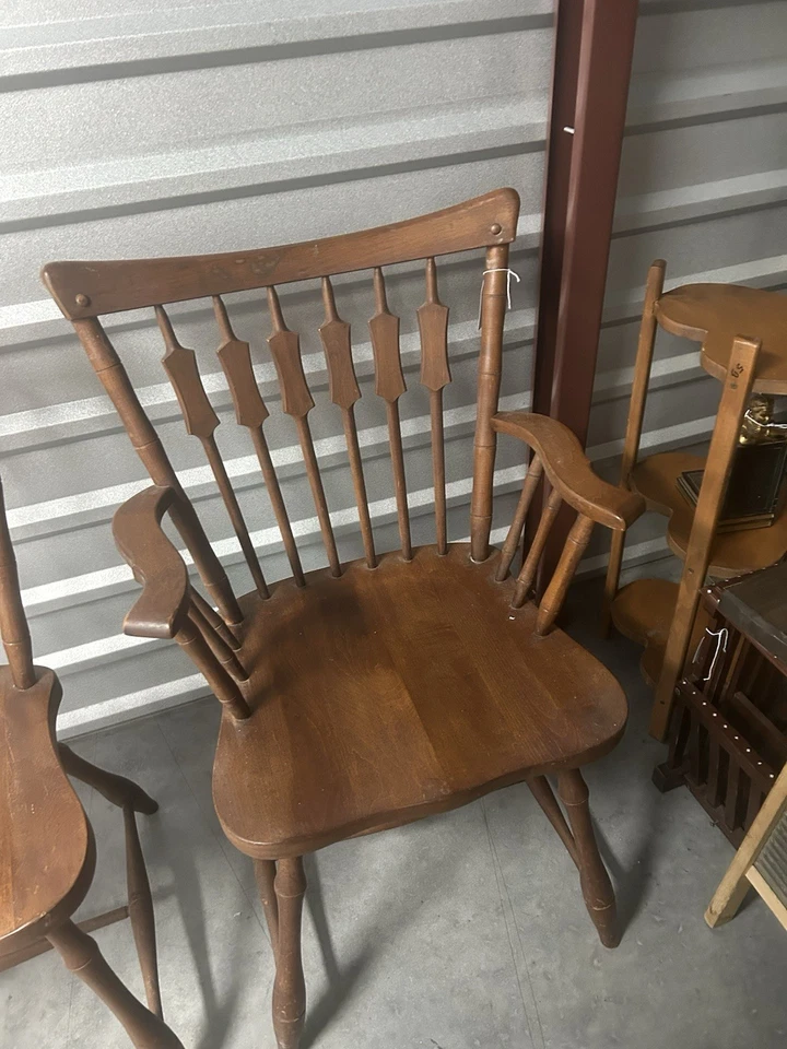 2 sillas antiguas vintage de casa de campo de Pennsylvania Foto 3 de 4