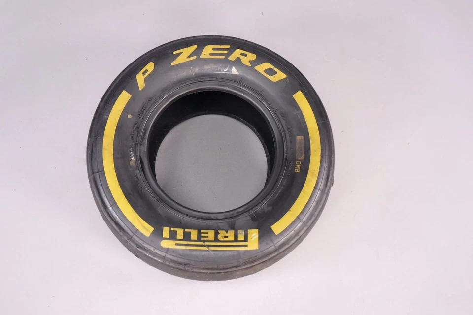 Formel 1 Reifen Pirelli P Zero gelb / yellow Soft 245/660-13 - Image 2 of 4