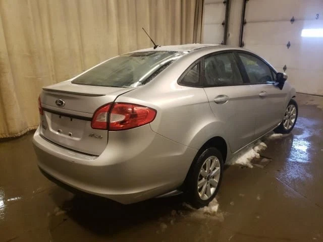 Soporte de montaje de carcasa termostato Ford Fiesta OEM 2011 2012 2013 2014 2015 Foto 4 de 4