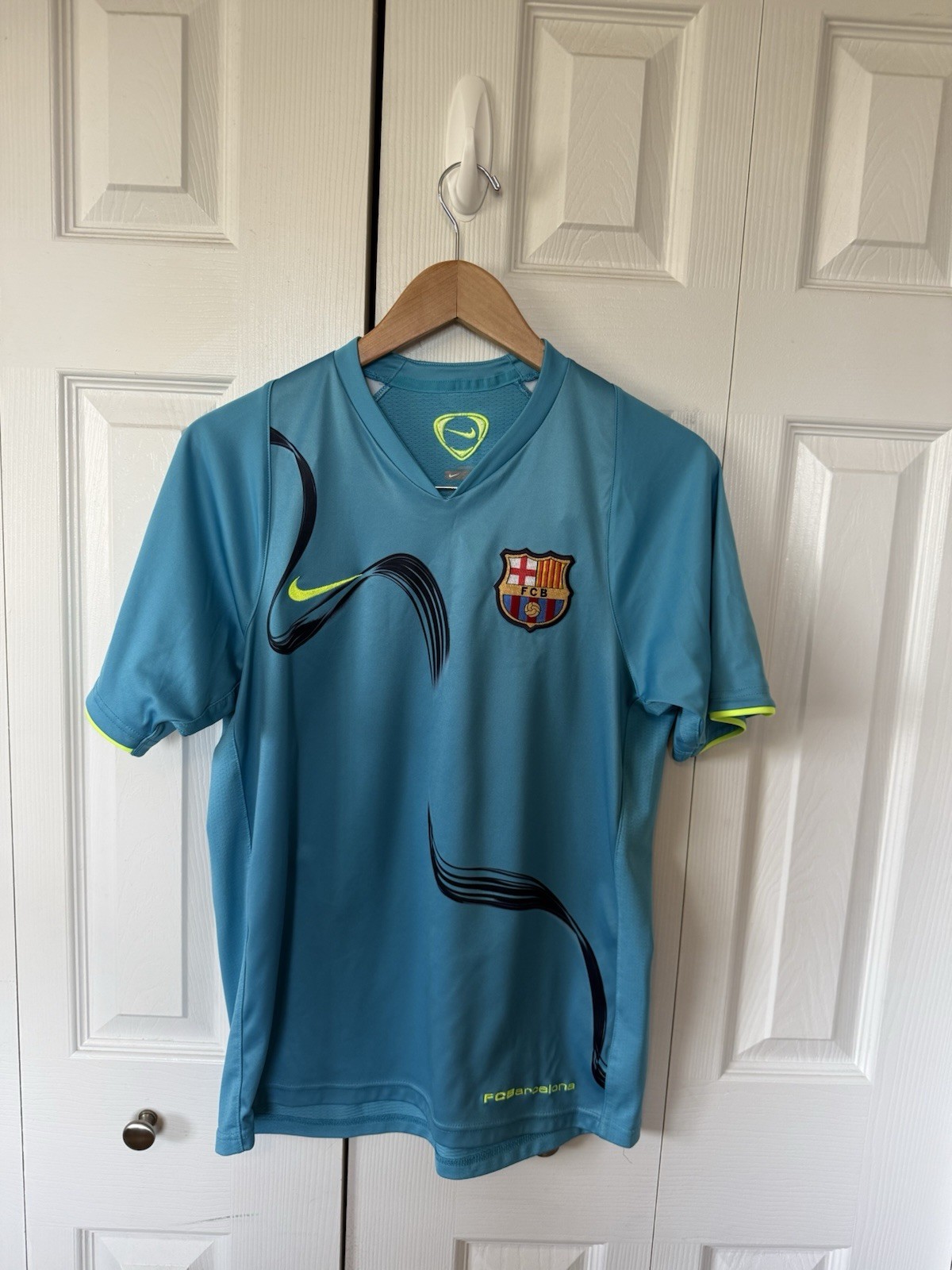 VINTAGE BARCELONA 2008 2009 TRAINING FOOTBALL SHIRT SOCCER JERSEY NIKE SIZE SM