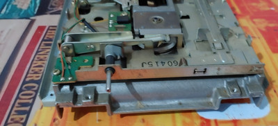 Commodore Diskettenlaufwerk C128 D (1571) INTERN defekt (Mechanik) #2