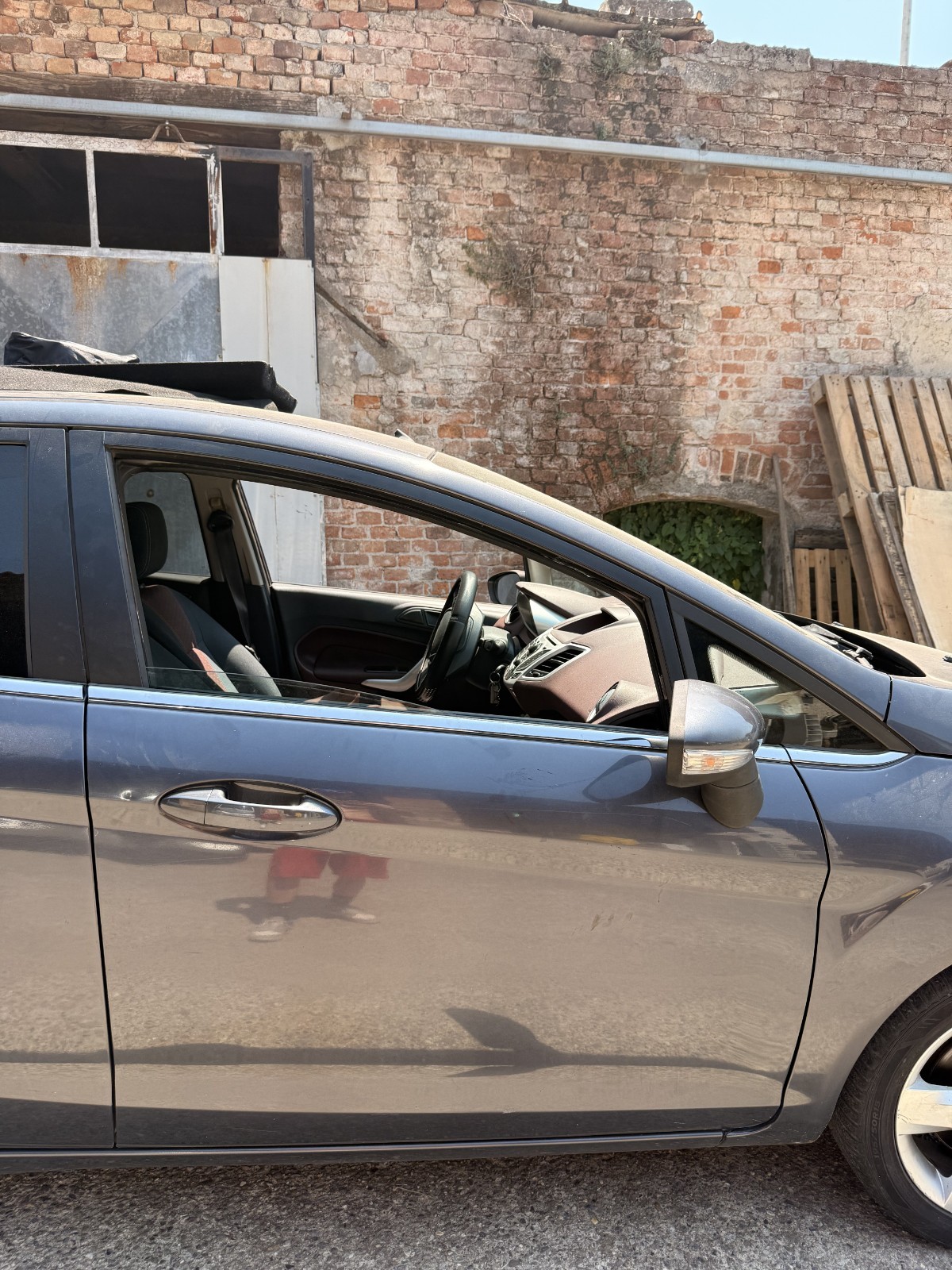 PORTIERA ANTERIORE DESTRA COMPLETA PER FORD FIESTA 6° SERIE 5 PORTE - USATO