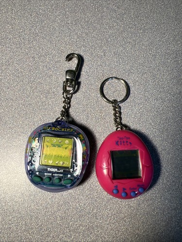 Vintage 1997 Giga Pets MicroChimp Kitty Tiger Electronics Virtual Pet -Untested