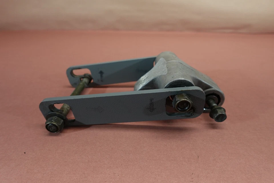 Soporte de amortiguador trasero Yamaha V-Star 1100 V Star XVS1100 1999-2009 acoplamiento Dogbone Foto 3 de 4