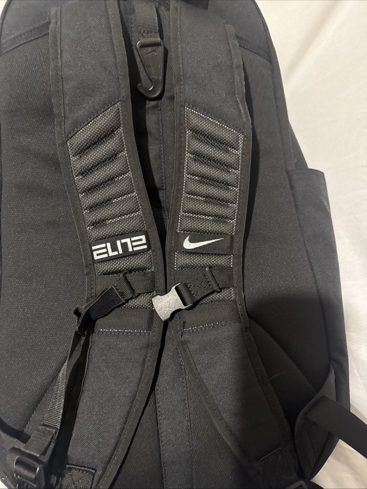 Mochila de baloncesto Nike Elite Pro negra/blanca, talla única, duradera Foto 4 de 4