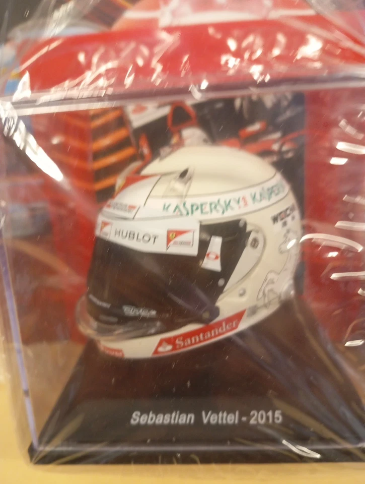 Caschi piloti F1 Ferrari SEBASTIAN VETTEL 2015 MONACO GP 1:5, nuovo in teca - Immagine 2 di 2