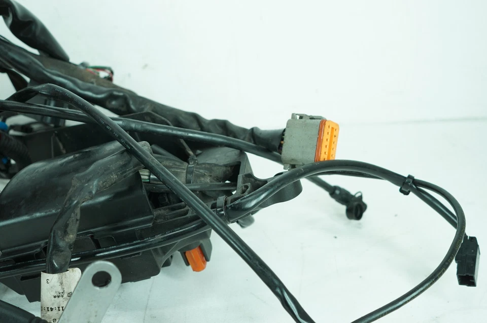 2011 Harley Touring CVO Street Glide Screamin OEM fio principal chicote de fios - Imagem 4 de 4