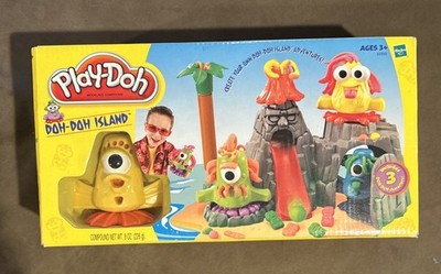 2002 Play-Doh  DOH-DOH ISLAND VOLCANO ADVENTURE PLAY-SET New In Box Hasbro