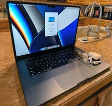 MacBook Air 15-inch 2023 M2 8-Core CPU/10-CORE GPU 512GB SSD 16GB RAM Midnight