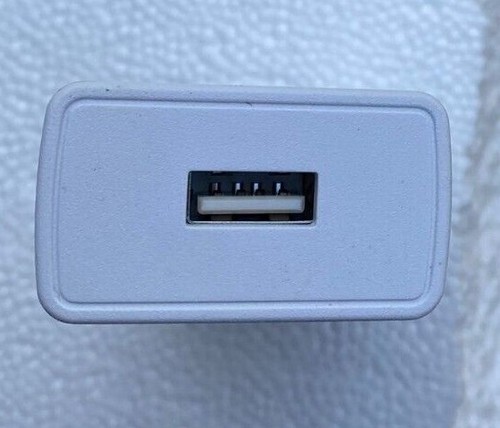 Genuine Belkin USB-A 24W Wall Charger DSA-24QFA (NO RETAIL PACKING) - Picture 2 of 3