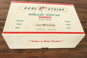 Vintage SURE STRIKE SNELLED MUSTAD HOOKS Dealer's Box (Empty)