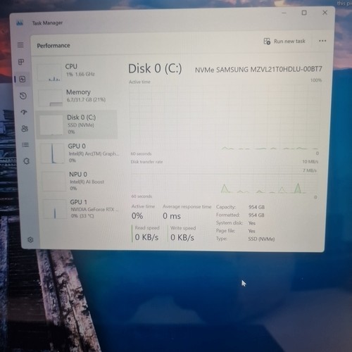 MSI Prestige 16 AI Studio B1VEG Intel Ultra 7 155H RTX 4050 32GB RAM 1TB SSD - Picture 12 of 14