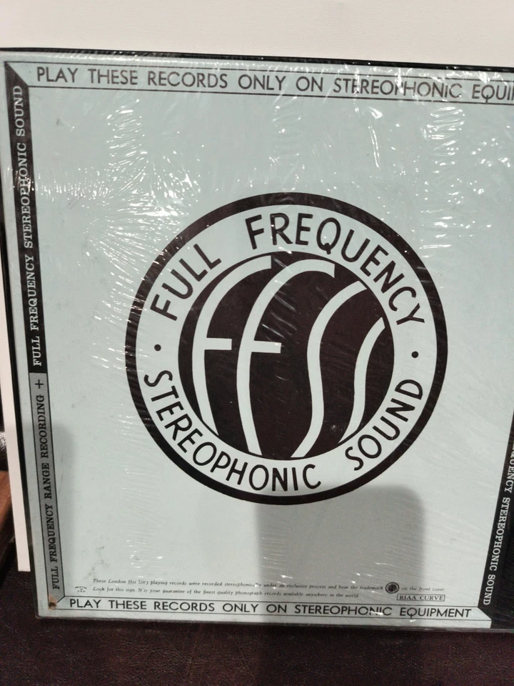 TIMON OF ATHENS  THE WORKS OF SHAKESPEARE LONDON 3 LPS BOXSET OSA-1322 NMC New - Image 2 of 2