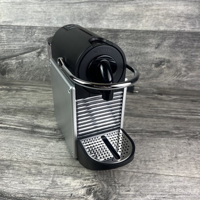 Nespresso/Delonghi  EN124S Pixie Espresso Machine - (Black & Silver) NICE!!