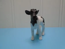 SAFARI LTD MINIATURE HOLSTEIN CALF 1.5" X 2.25" FIGURE (MA1466B)