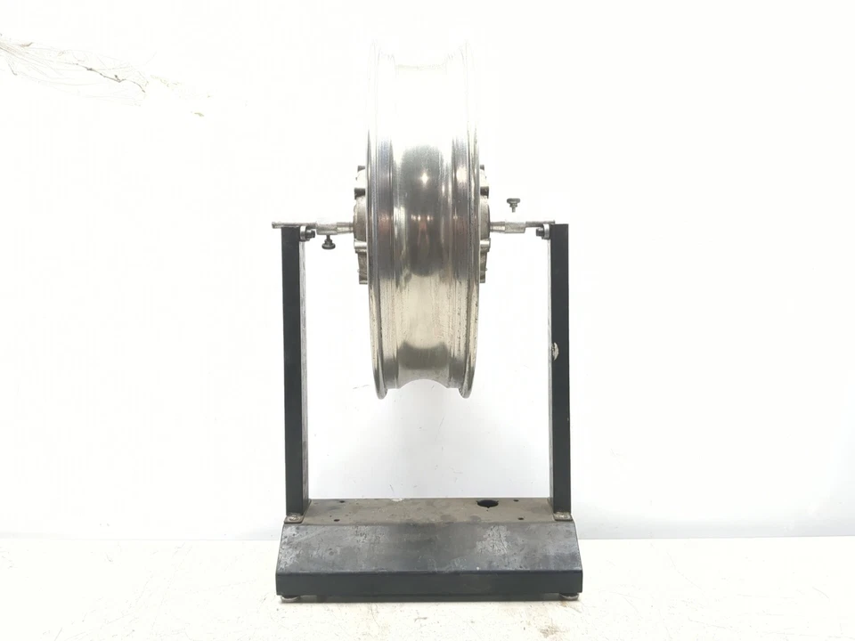 06 07 Llanta delantera recta Yamaha Stratoliner Roadliner XV1900 A 18X4,00 Foto 2 de 4