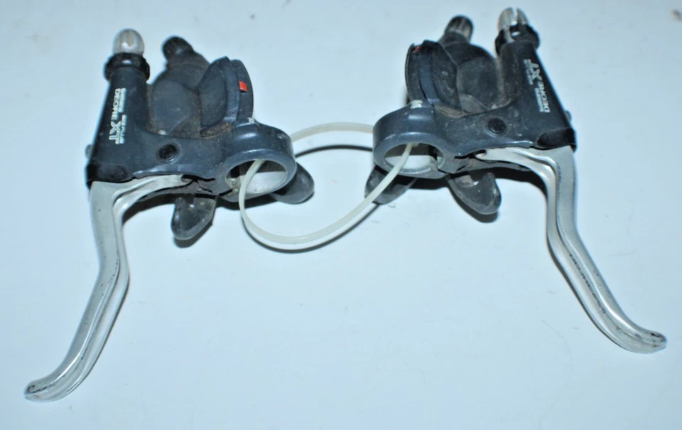 Shimano Deore XT Trigger Shifter Brake Set ST-M737 Black 3x8 Speed USA Shipper:) - Image 3 of 4