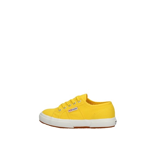 Scarpe Gialle Superga, Collezione Estate 2022 - Stileo.it