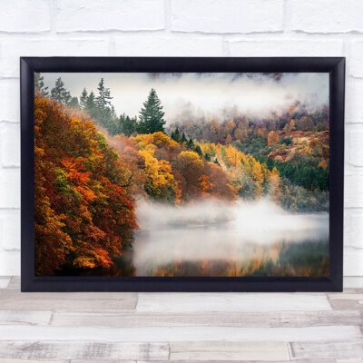 Faskally Herbstsaison Jahreszeiten saisonale Bäume Wald See Wasser Nebel Kunstdruck