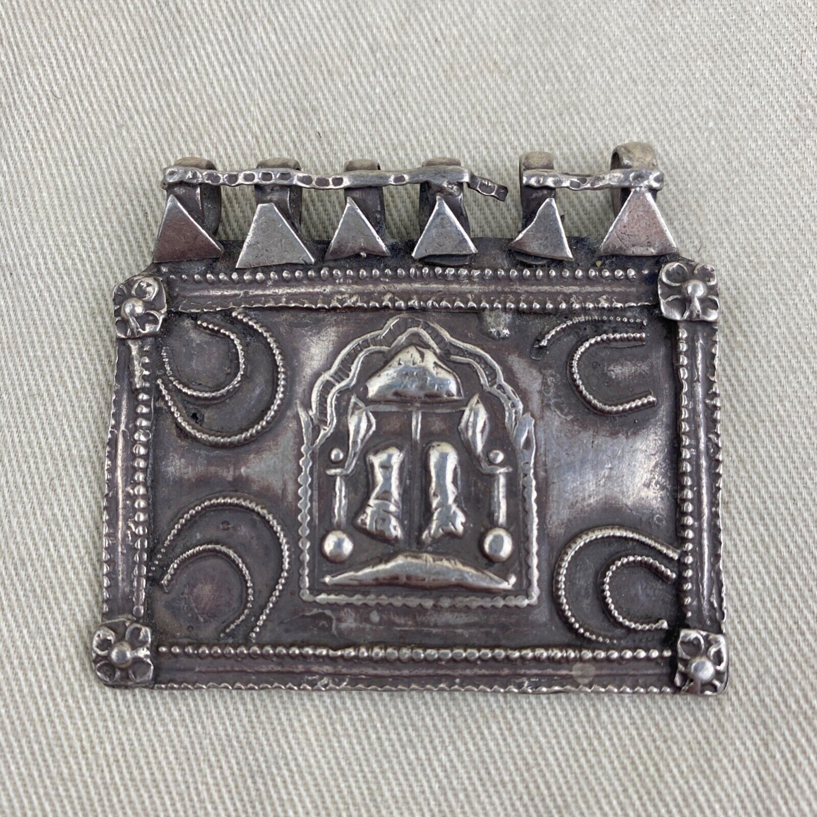 Antique Silver Hindu Patri Amulet Pendant from In… - image 5