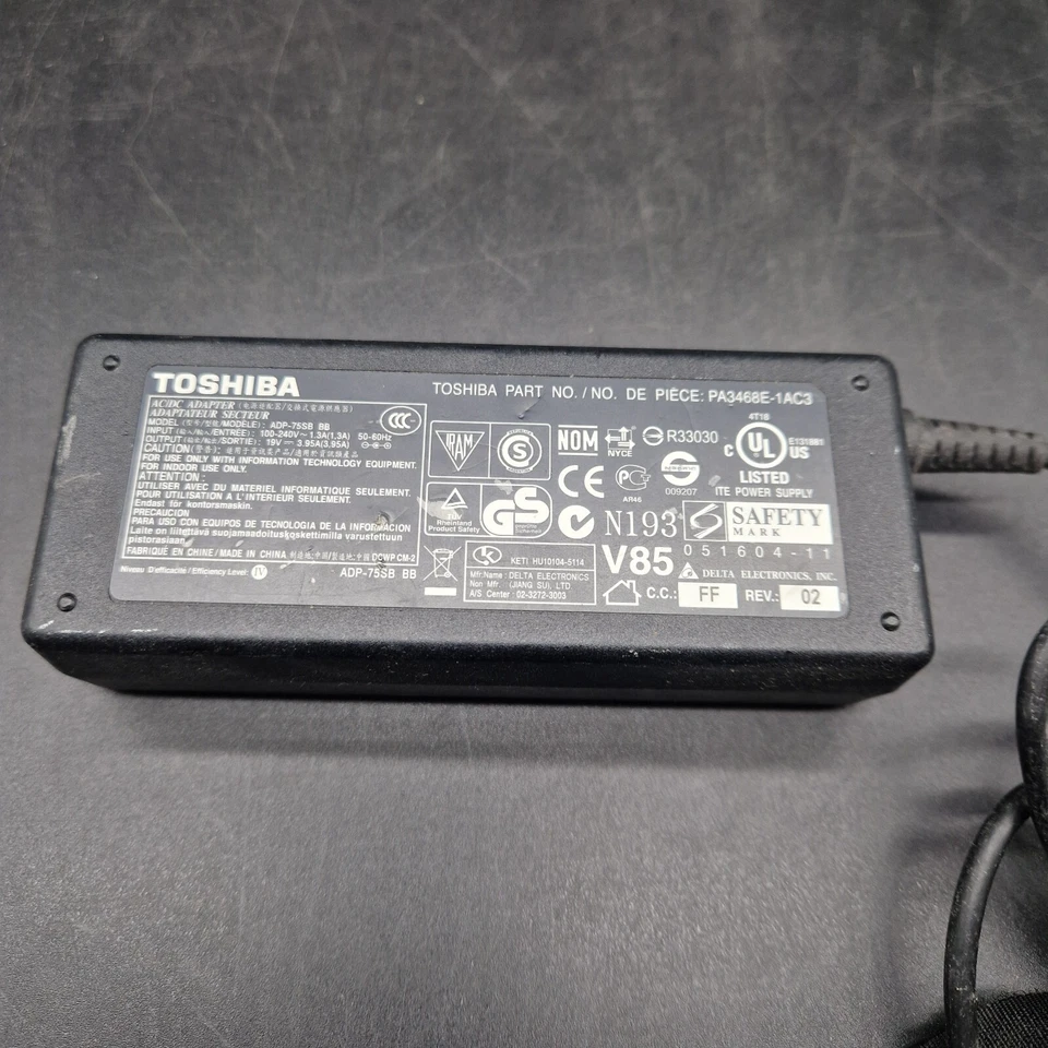Cargador PSU Adaptador Original Toshiba ADP-75SB BB / PA3468E-1AC3 19V 3.95A AC/DC Foto 2 de 4
