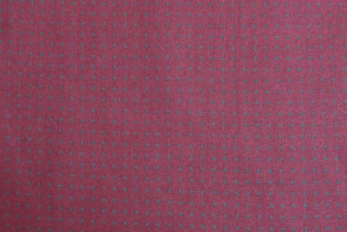 BENARTEX Fabric 100% Cotton YARDAGE ST. NICHOLAS DESIGNS Green Pindot Burgundy - Afbeelding 1 van 3
